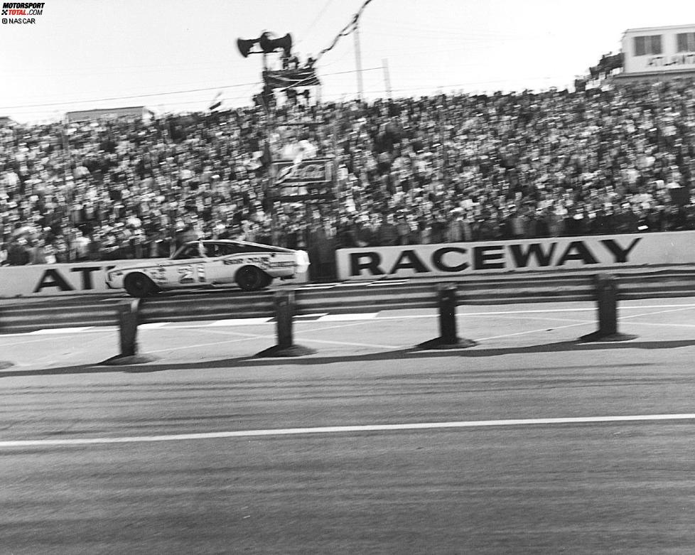 1969: Cale Yarborough (Wood Brothers) 