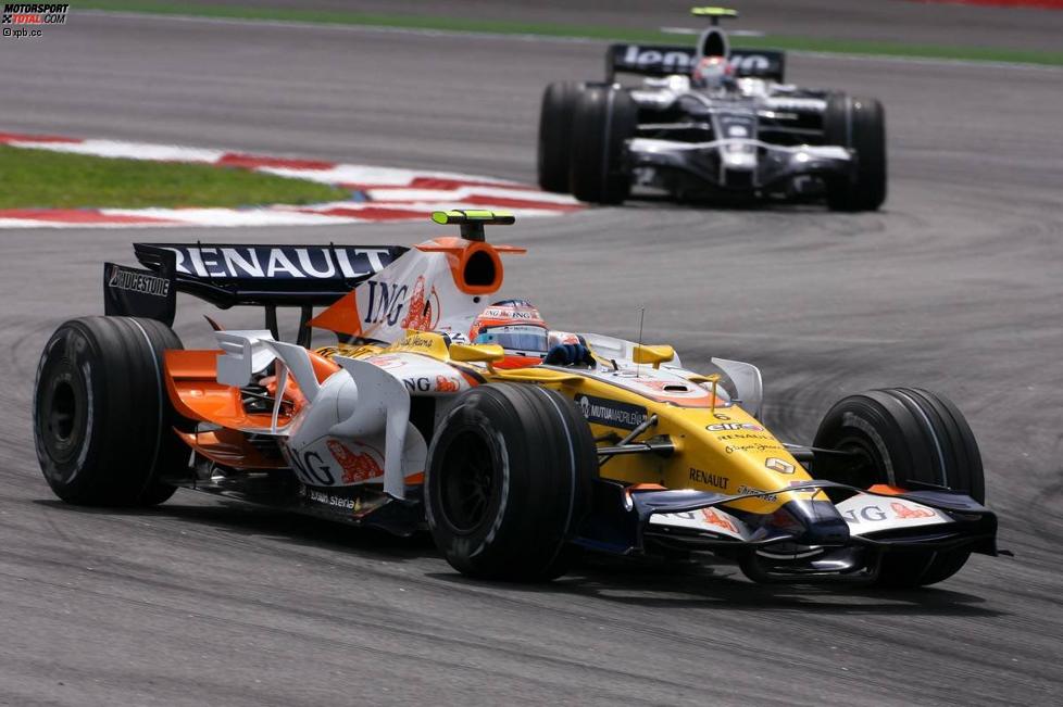 Nelson Piquet Jr. (Renault) vor Kazuki Nakajima (Williams) 