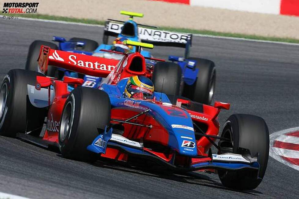 Bruno Senna (iSport) vor Pastor Maldonado (Piquet) 