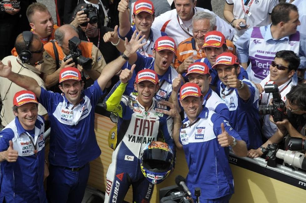 Jubel bei Valentino Rossi und seinem Team
