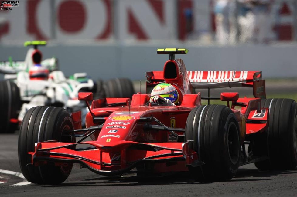 Felipe Massa (Ferrari) vor Rubens Barrichello (Honda F1 Team) 