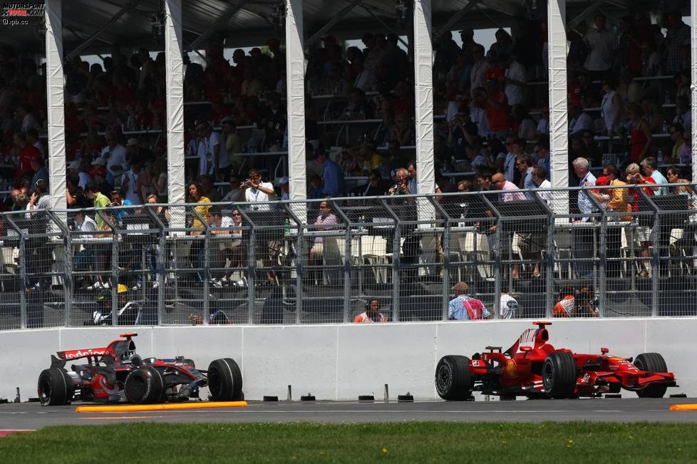 Die Wracks von Lewis Hamilton (McLaren-Mercedes) und Kimi Räikkönen (Ferrari) 