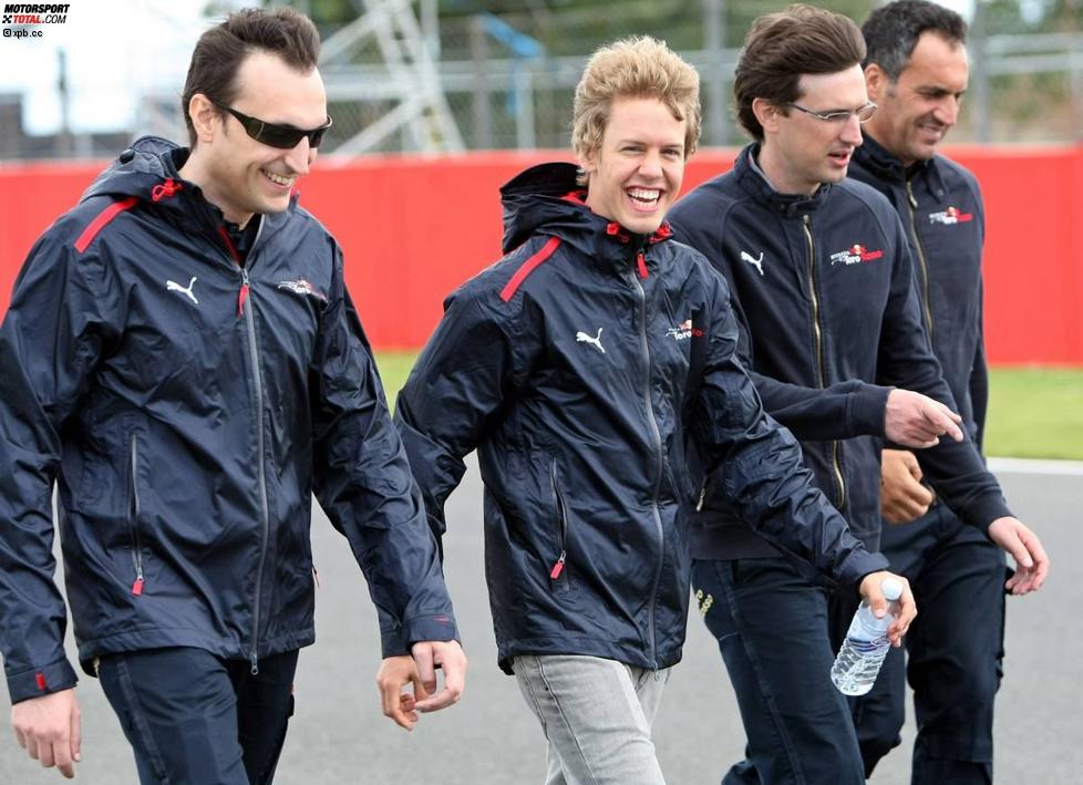 Sebastian Vettel (Toro Rosso) bei der Streckenbesichtigung