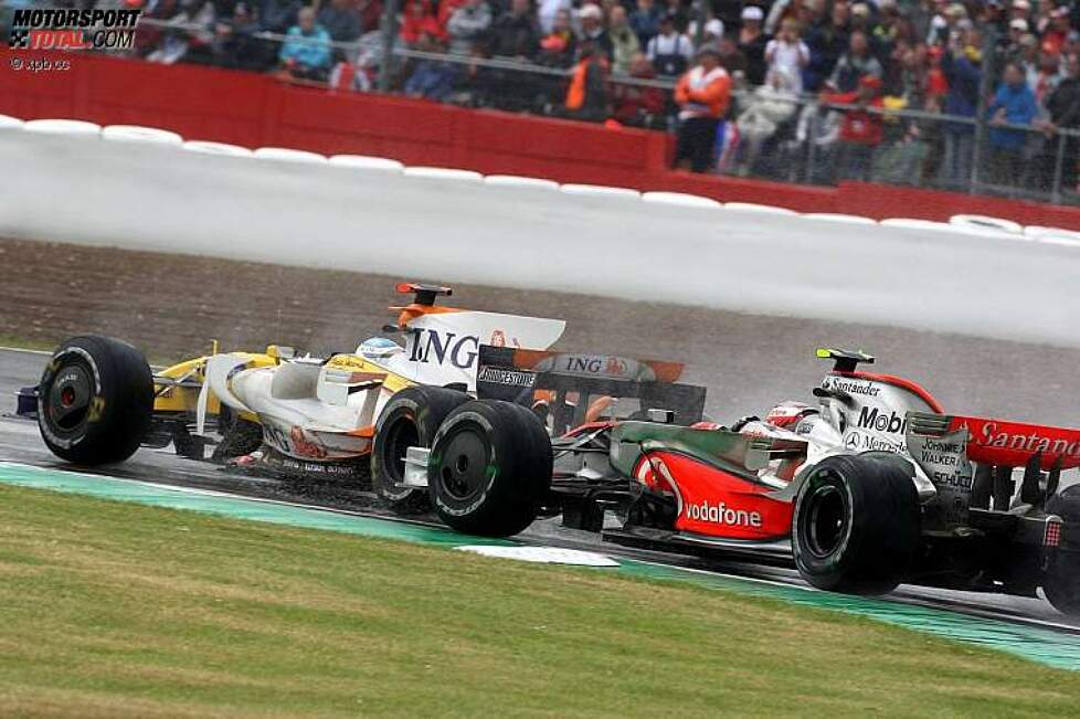 Fernando Alonso (Renault) und Heikki Kovalainen (McLaren-Mercedes) 