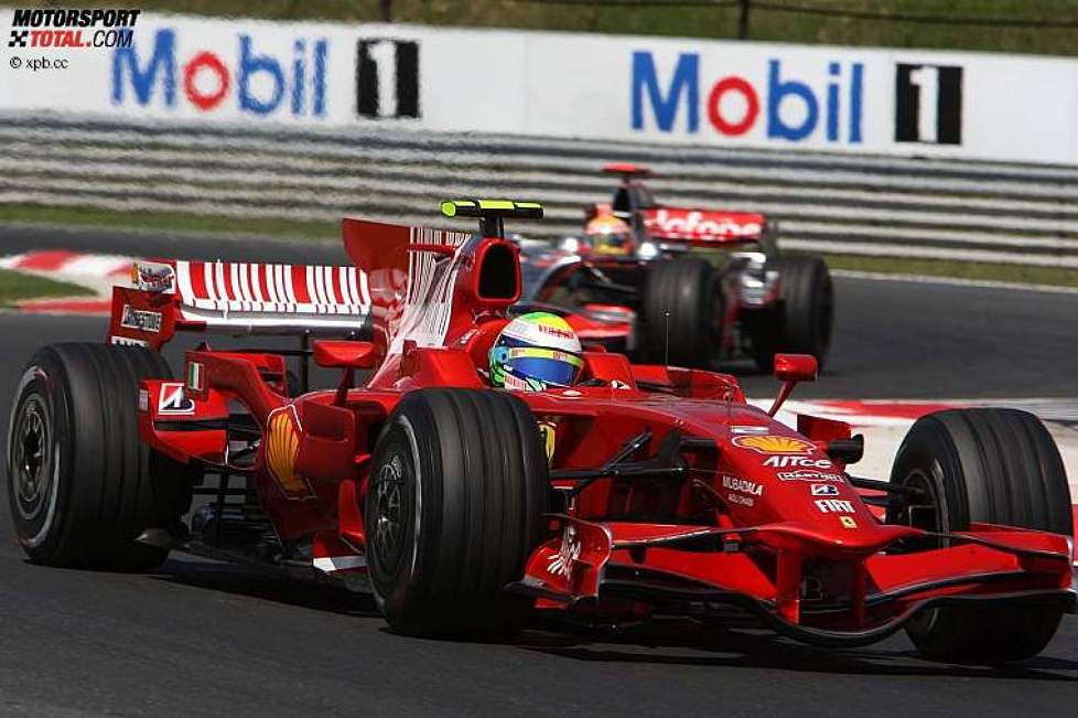 Felipe Massa (Ferrari) und Lewis Hamilton (McLaren-Mercedes) 