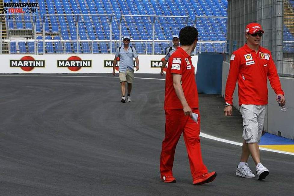 Kimi Räikkönen (Ferrari) geht die Strecke ab