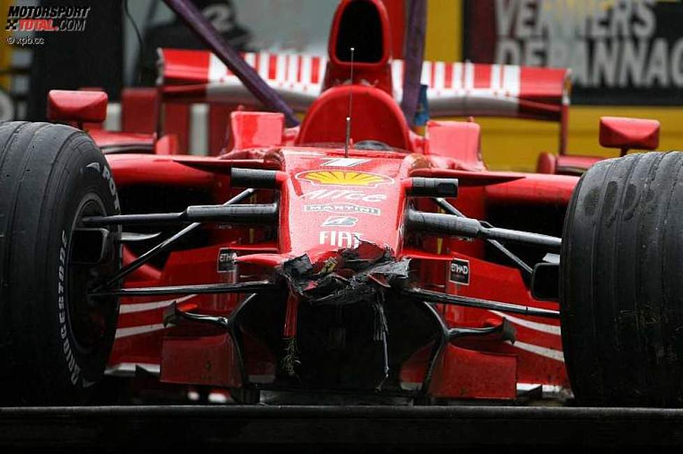 Das Unfallauto von Kimi Räikkönen (Ferrari) 