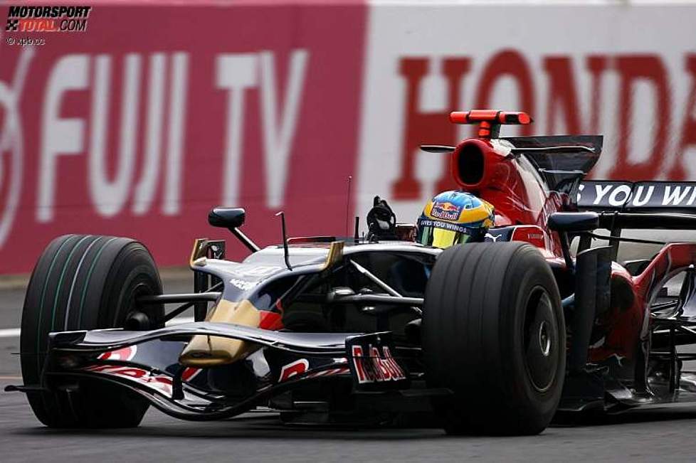 Sébastien Bourdais (Toro Rosso) freut sich über ein gutes Rennen