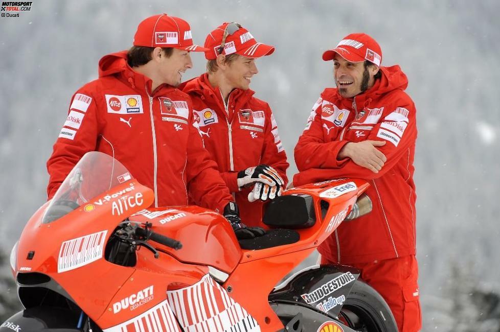 Nicky Hayden, Casey Stoner und Vittoriano Guareschi mit der Ducati Desmosedici GP9