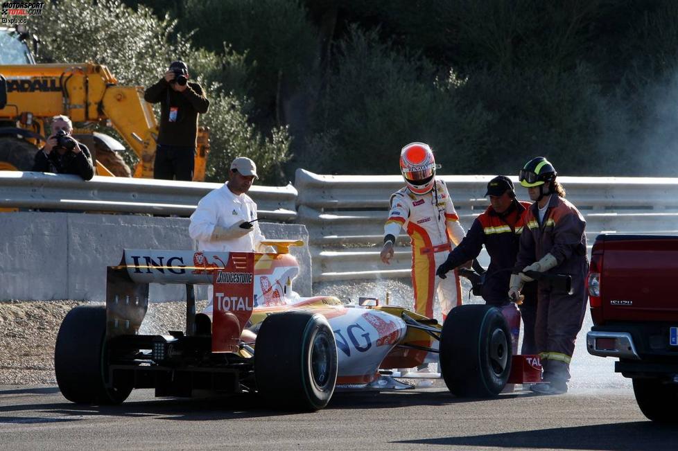 Nelson Piquet Jr. (Renault) gestrandet