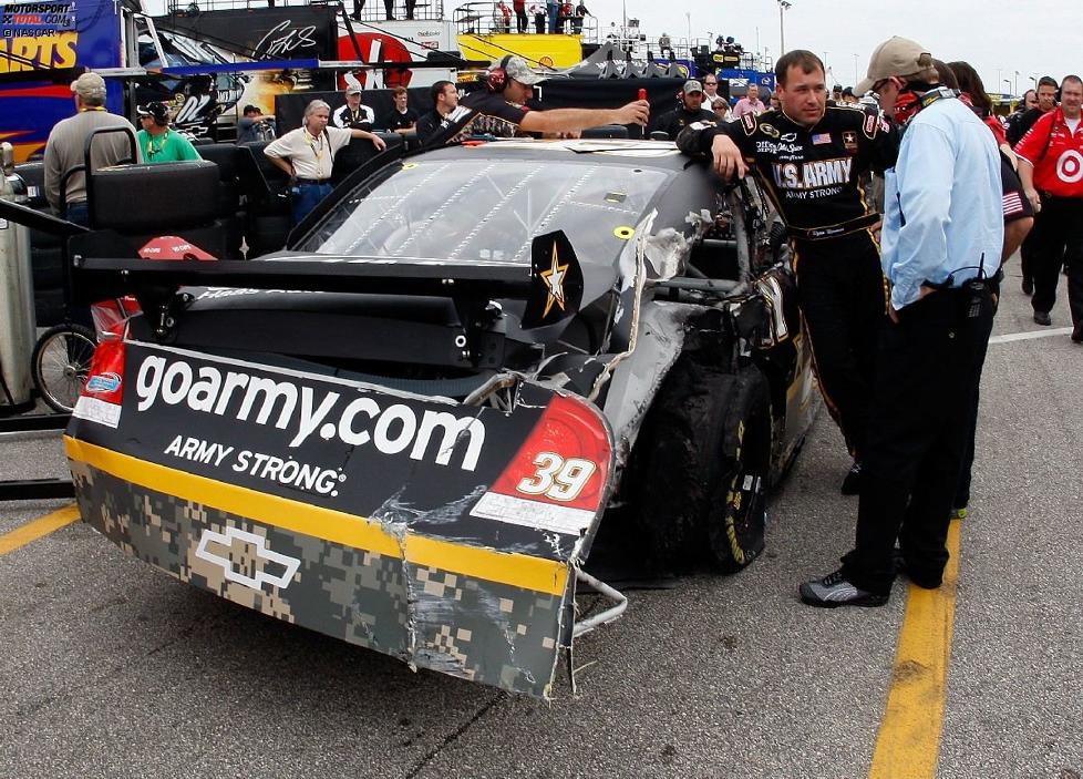 Ryan Newman mit seinem zweiten beschädigten Daytona-Fahrzeug