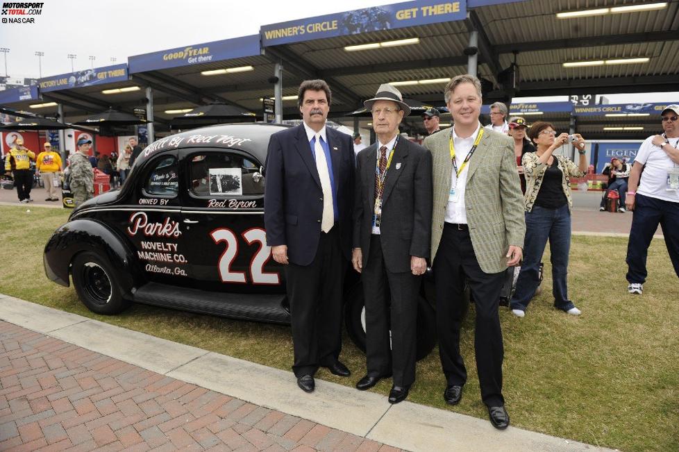 NASCAR-Präsident Mike Helton, Teamchef-Legende Raymond Parks und NASCAR-Chef Brian France