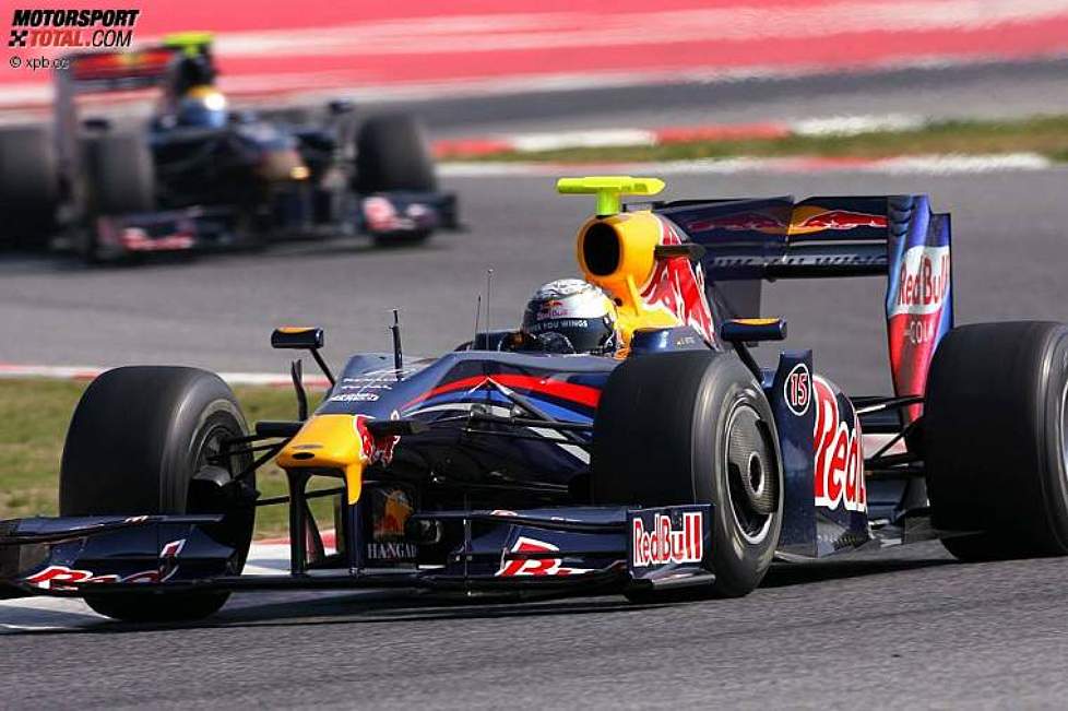 Sebastian Vettel (Red Bull) vor Sebastien Buemi (Toro Rosso) 