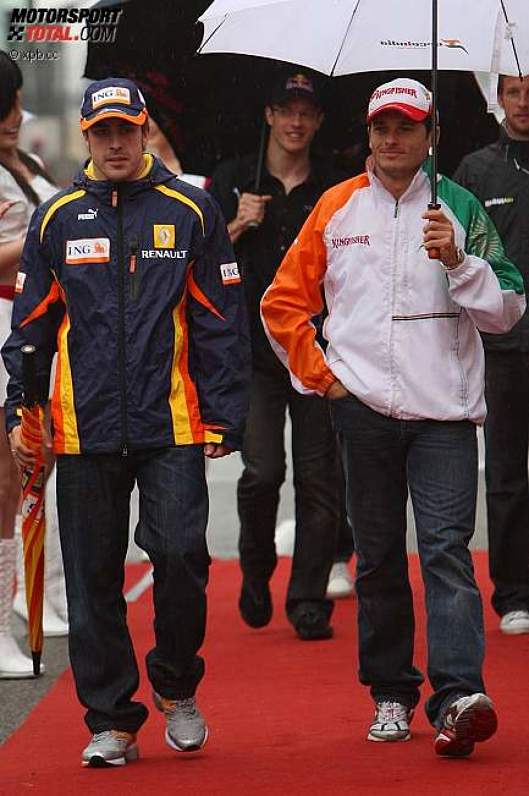 Fernando Alonso (Renault) und Giancarlo Fisichella (Force India) 