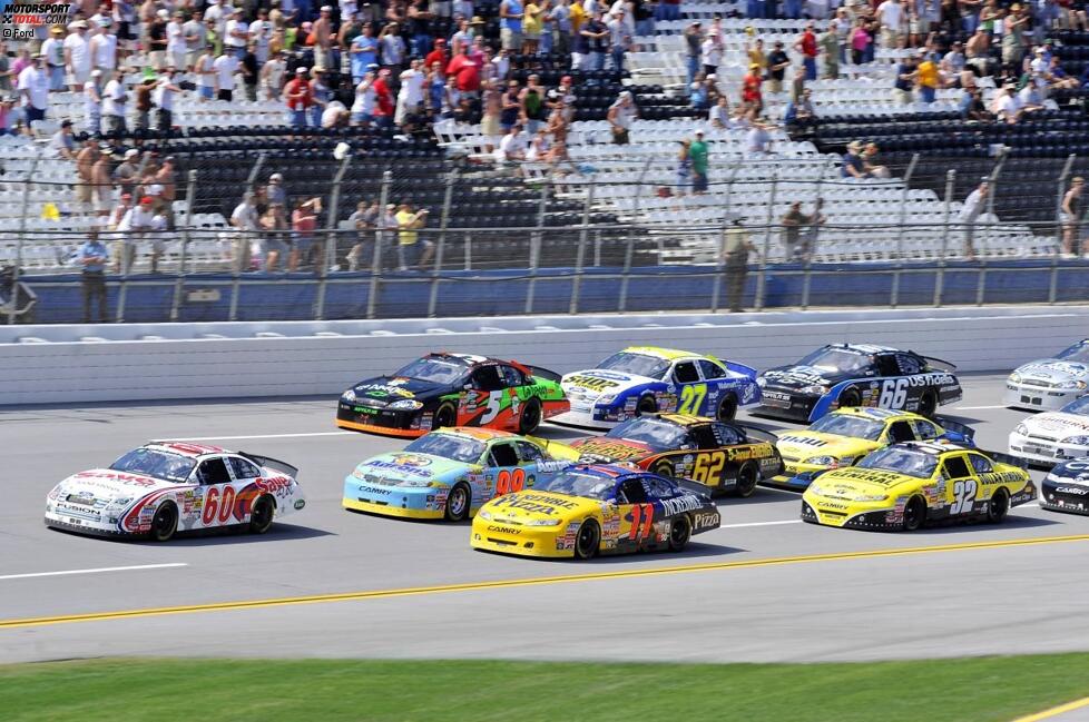 Carl Edwards in Front (Nationwide)