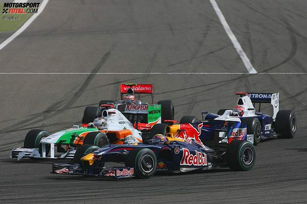Mark Webber (Red Bull) und Adrian Sutil (Force India) 