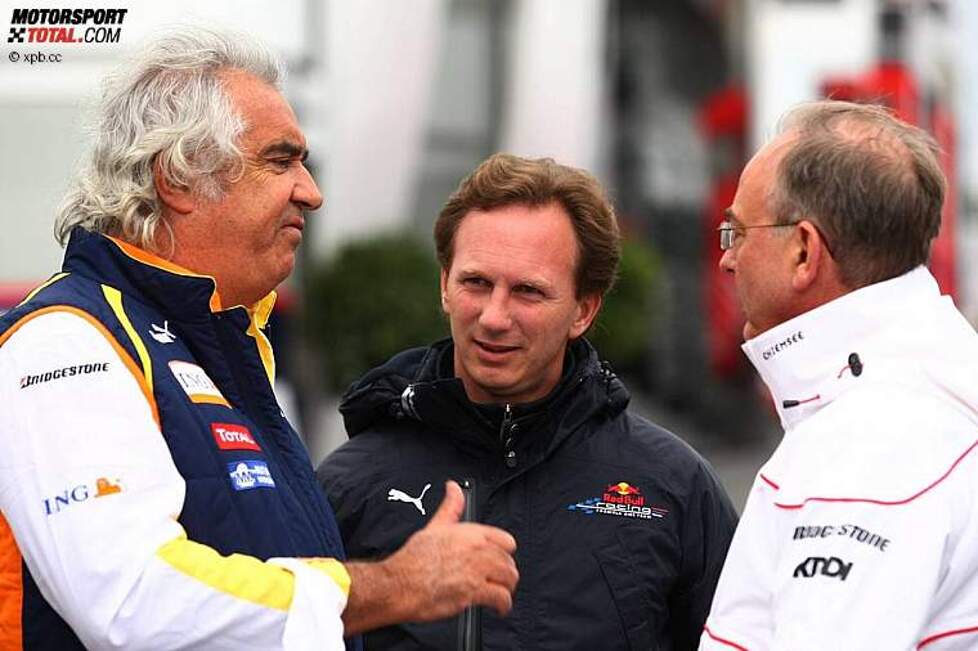 Flavio Briatore (Teamchef) (Renault), Christian Horner (Teamchef) (Red Bull) und John Howett (Teampräsident) (Toyota) 