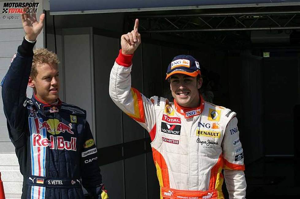Sebastian Vettel (Red Bull) und Fernando Alonso (Renault) 