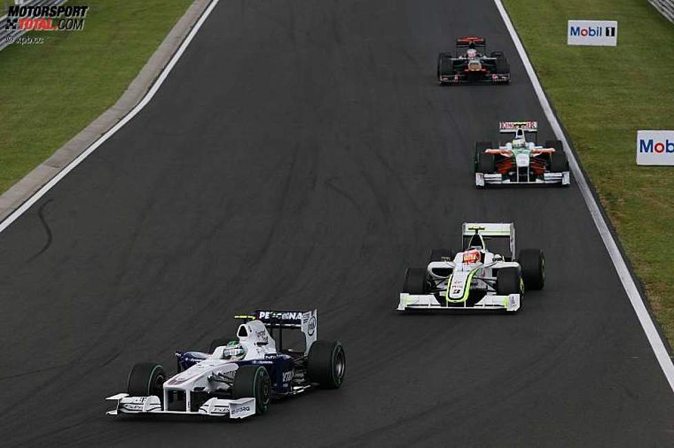 Nick Heidfeld (BMW Sauber F1 Team) vor Rubens Barrichello (Brawn) 