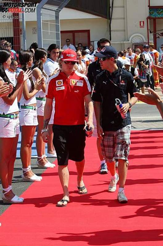 Kimi Räikkönen (Ferrari) und Sebastian Vettel (Red Bull) 