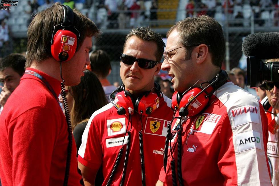 Michael Schumacher Felipe Massa Stefano Domenicali (Teamchef) (Ferrari) 
