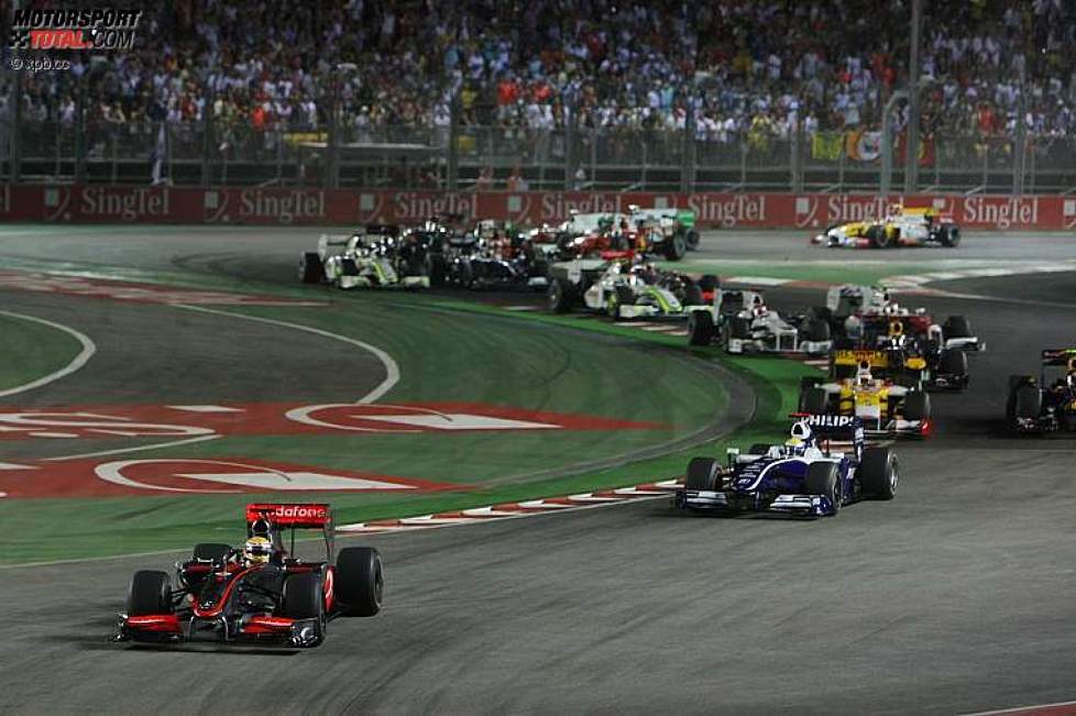 Lewis Hamilton (McLaren-Mercedes) vor Nico Rosberg (Williams) 