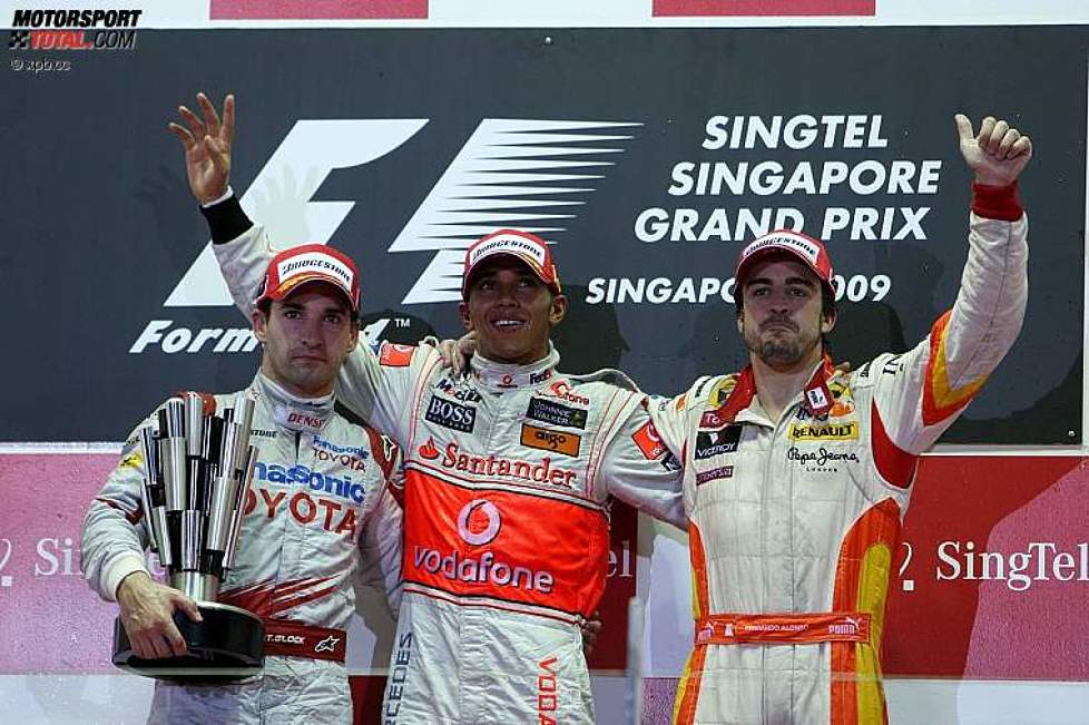 Timo Glock (Toyota), Lewis Hamilton (McLaren-Mercedes) und Fernando Alonso (Renault) 