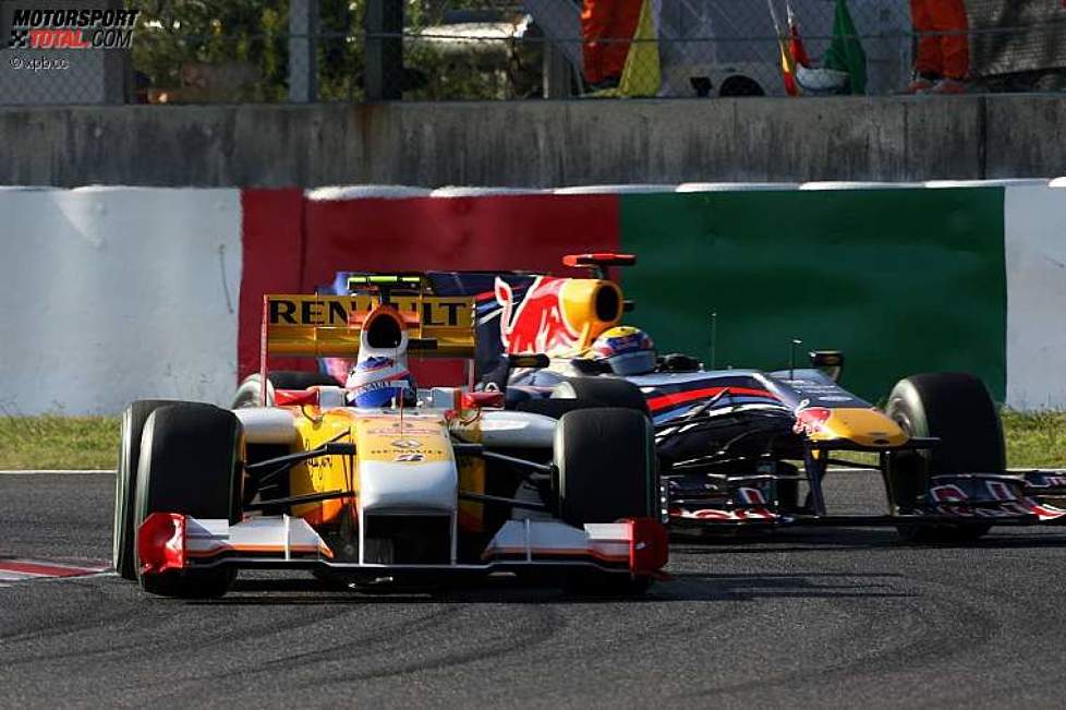 Romain Grosjean (Renault) vor Mark Webber (Red Bull) 