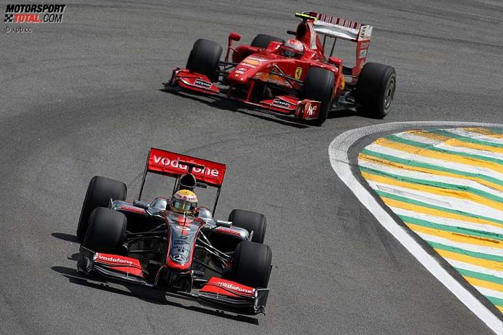 Lewis Hamilton (McLaren-Mercedes) und Kimi Räikkönen (Ferrari)