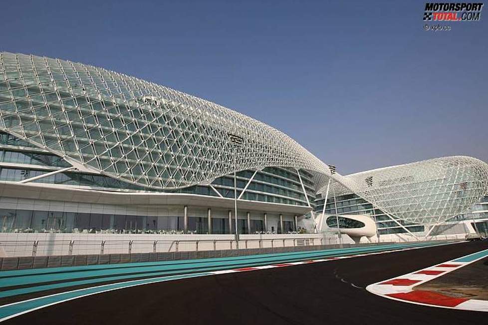 Yas-Marina-Hotel direkt an der Strecke