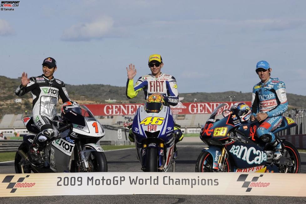 Die neuen Weltmeister: Hiroshi Aoyama (250 ccm), Valentino Rossi (MotoGP) und Julian Simon (125 ccm)