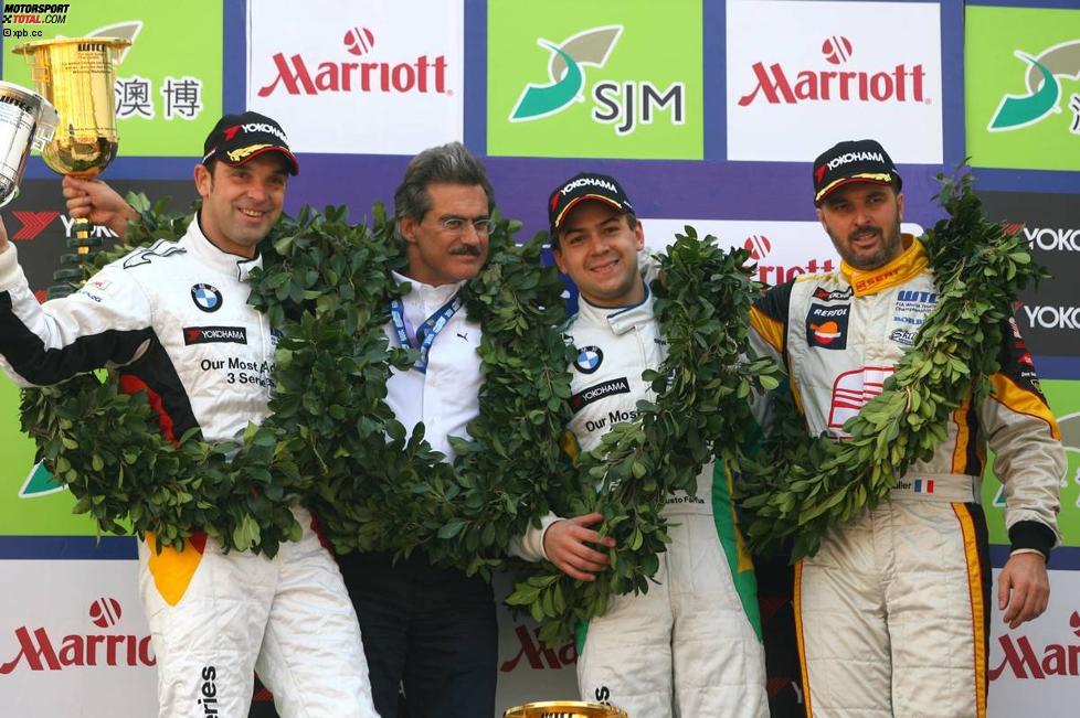 Mario Theissen (BMW Motorsport Direktor), Augusto Farfus (BMW Team Germany), Jörg Müller (BMW Team Germany) und Yvan Muller (SEAT) 