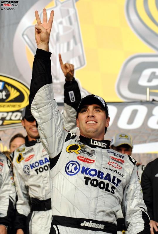 2008: Jimmie Johnson gewinnt seinen dritten NASCAR-Titel 