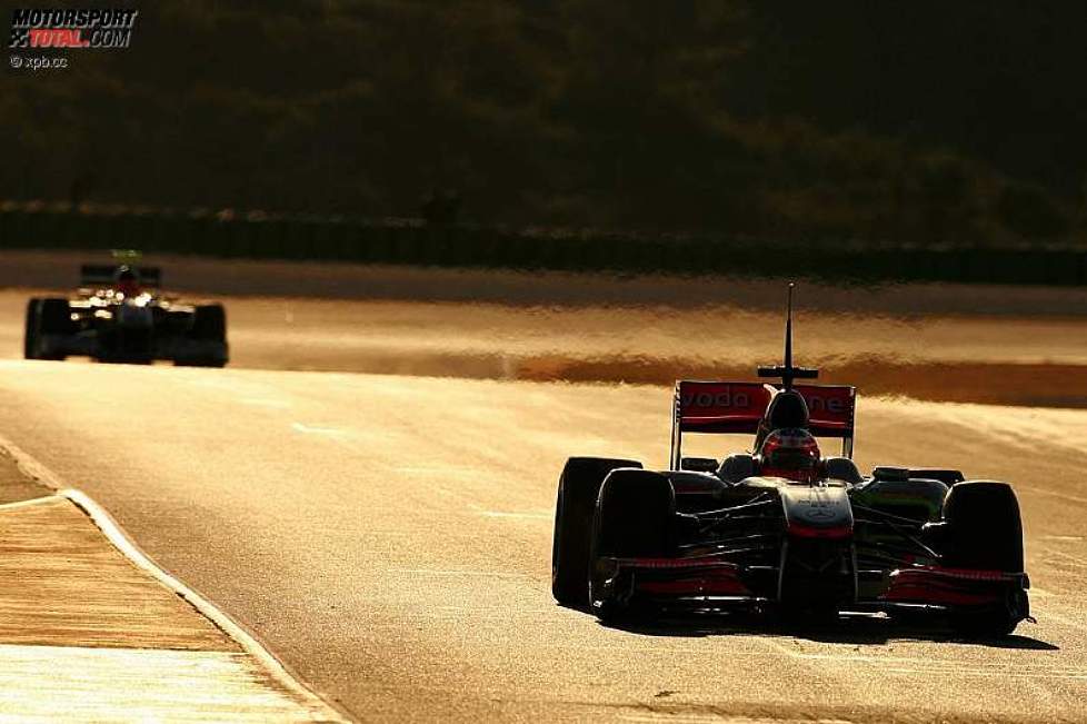 Gary Paffett (McLaren) vor Michael Schumacher (Mercedes) 