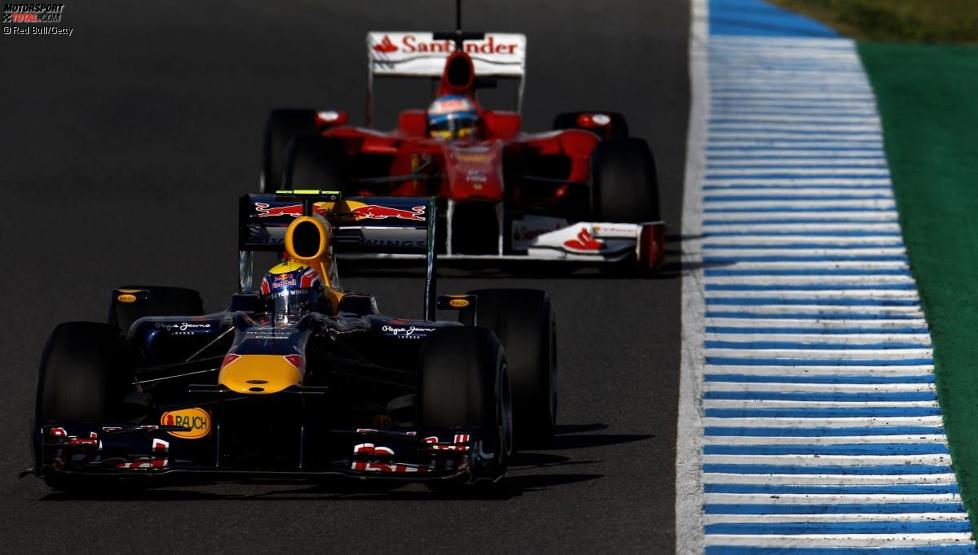 Mark Webber (Red Bull) vor Fernando Alonso (Ferrari)