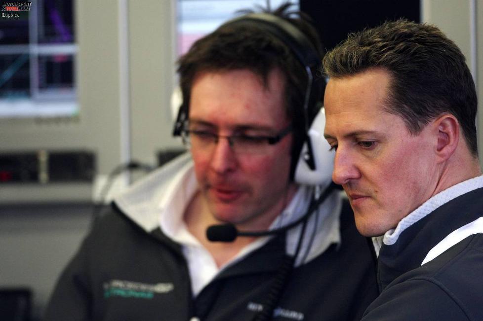 Michael Schumacher (Mercedes) mit Renningenieur Andrew Shovlin