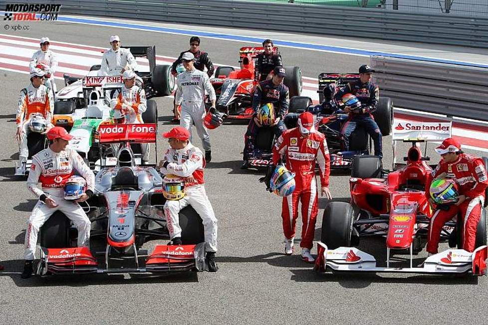 Gruppenbild der Formel 1 vor dem 1. Freien Training der Saison