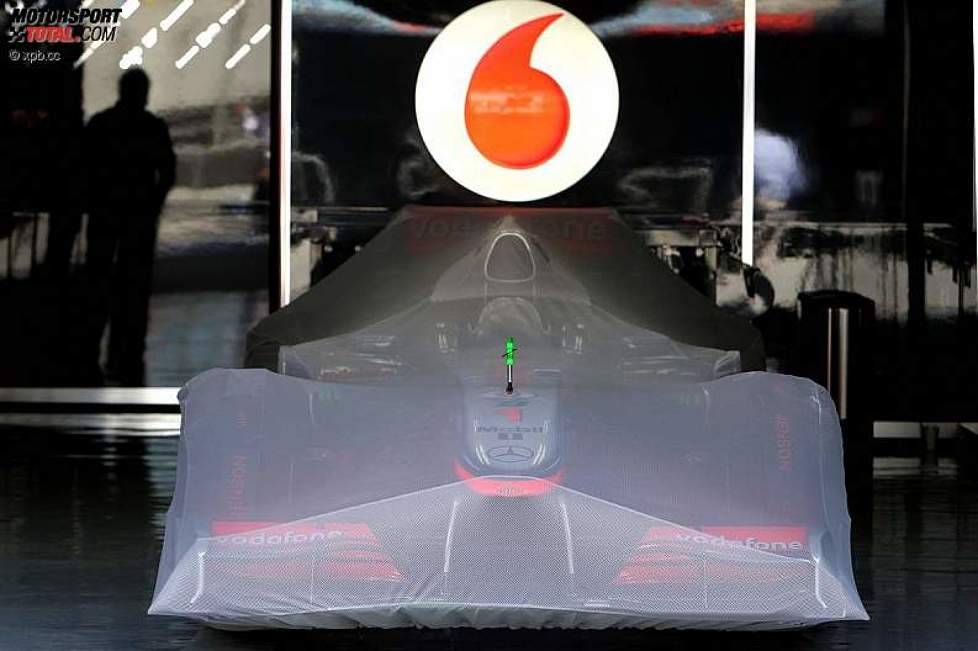 Ein McLaren unter dem Schutzkleid