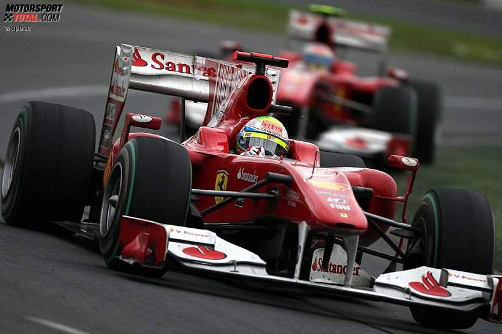 Felipe Massa (Ferrari) vor Fernando Alonso (Ferrari) 