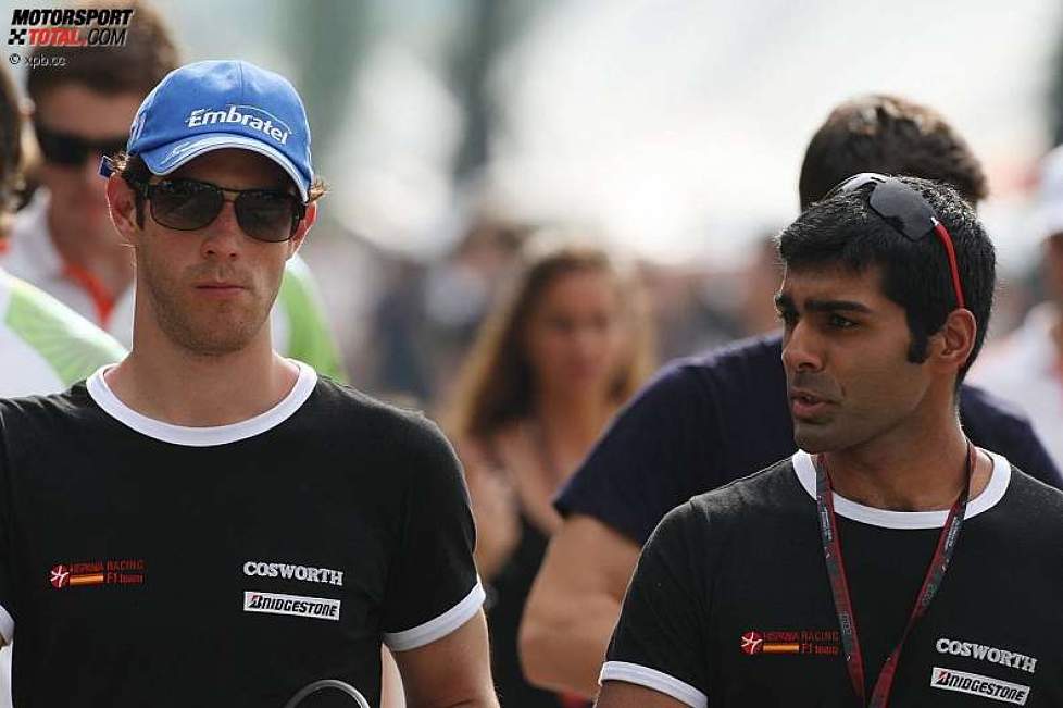 Bruno Senna (HRT) und Karun Chandhok (HRT) 