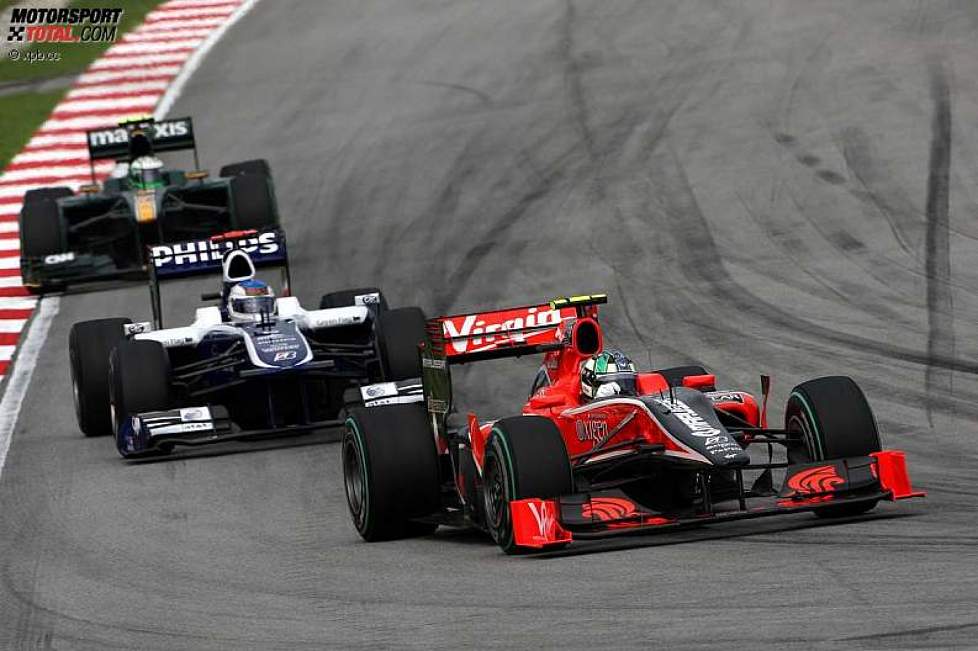 Lucas di Grassi (Virgin) vor Rubens Barrichello (Williams) 