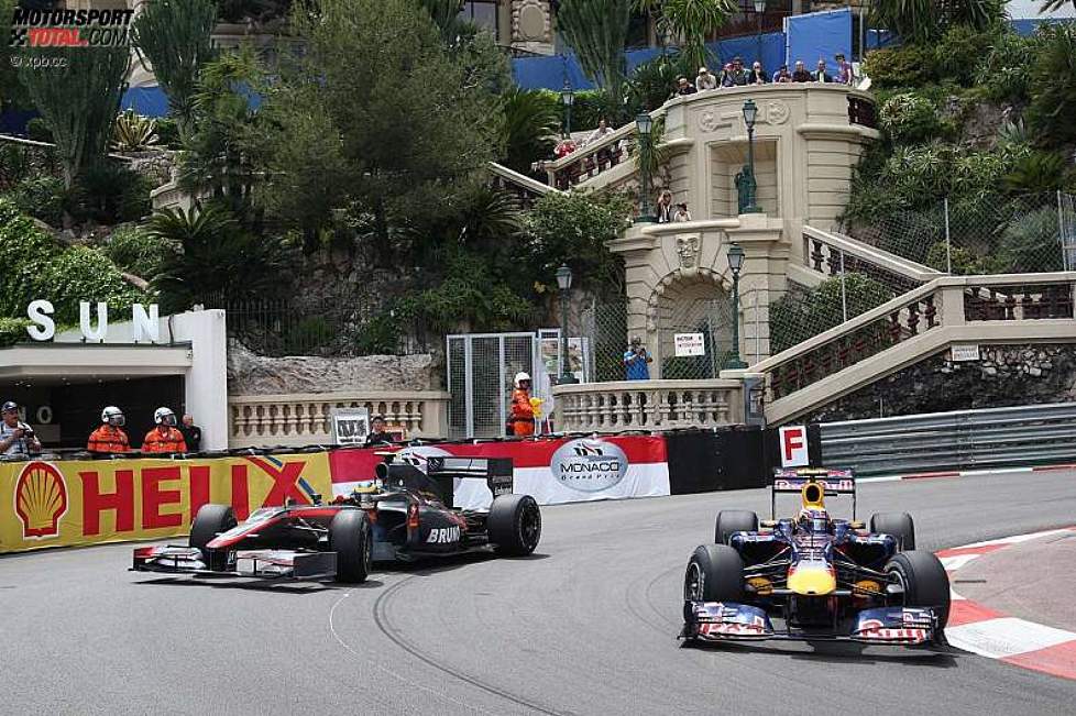 Bruno Senna (HRT) macht füt Mark Webber (Red Bull) Platz
