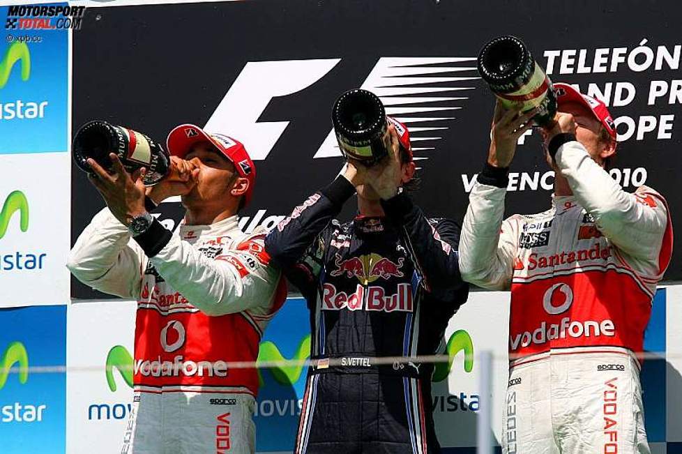 Lewis Hamilton, Sebastian Vettel (Red Bull) und Jenson Button (McLaren)