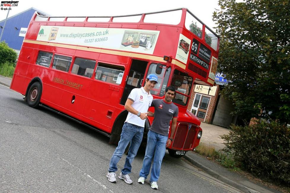 Bruno Senna und  Karun Chandhok (HRT) 