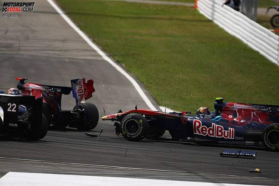 Sébastien Buemi (Toro Rosso), Jaime Alguersuari (Toro Rosso) 