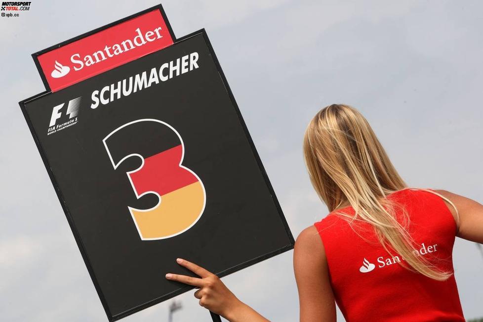 Gridgirl von Michael Schumacher (Mercedes) 