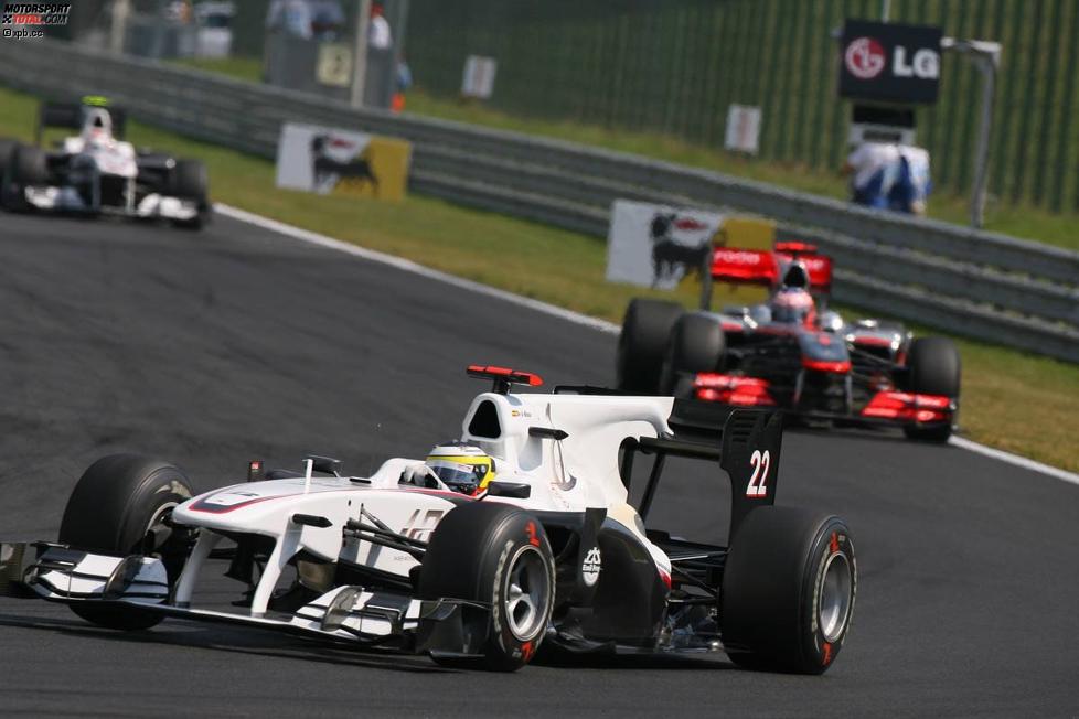 Pedro de la Rosa (Sauber) vor Jenson Button (McLaren) 
