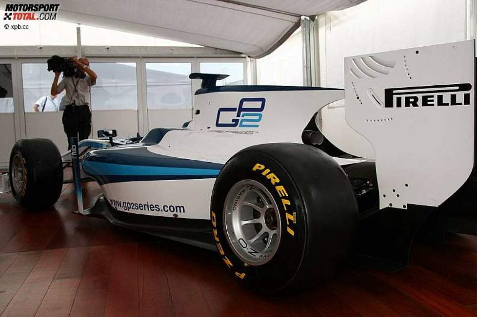 Vorstellung des GP2-Autos für 2011 mit Pirelli-Reifen