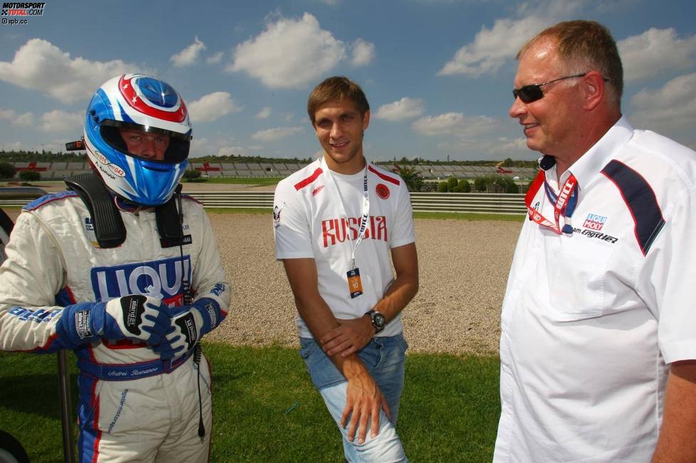 Andrei Romanov (Engstler) mit WTCC-Gast Vitaly Petrov (Renault)