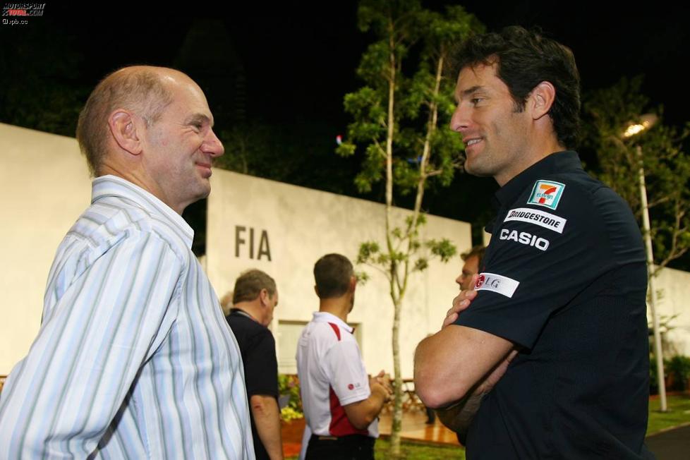 Adrian Newey (Technischer Direktor) und Mark Webber (Red Bull) 